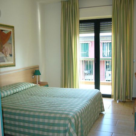 Residence Spiaggia D'Oro Desenzano del Garda Zewnętrze zdjęcie