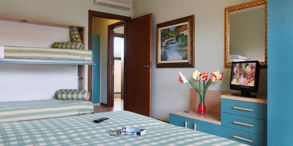 Residence Spiaggia D'Oro Desenzano del Garda Pokój zdjęcie
