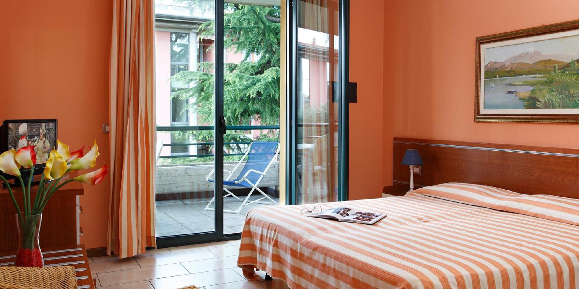 Residence Spiaggia D'Oro Desenzano del Garda Zewnętrze zdjęcie
