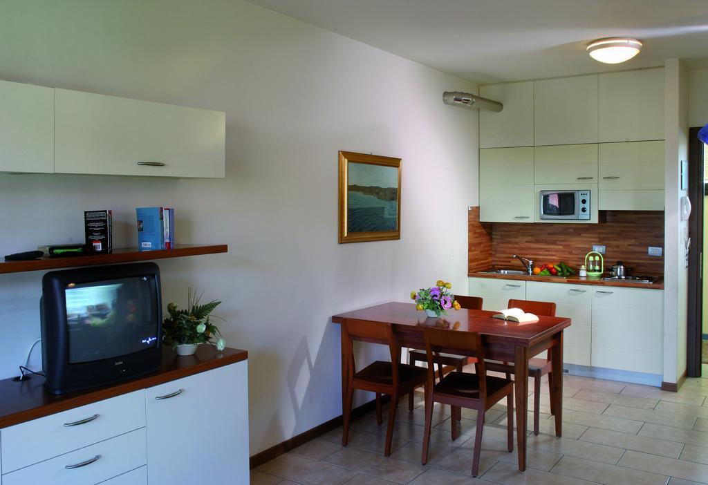 Residence Spiaggia D'Oro Desenzano del Garda Zewnętrze zdjęcie