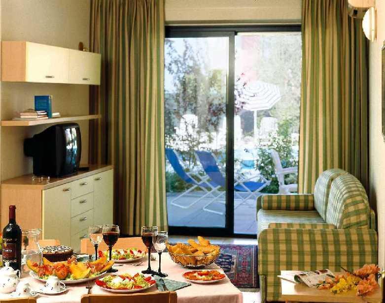 Residence Spiaggia D'Oro Desenzano del Garda Zewnętrze zdjęcie