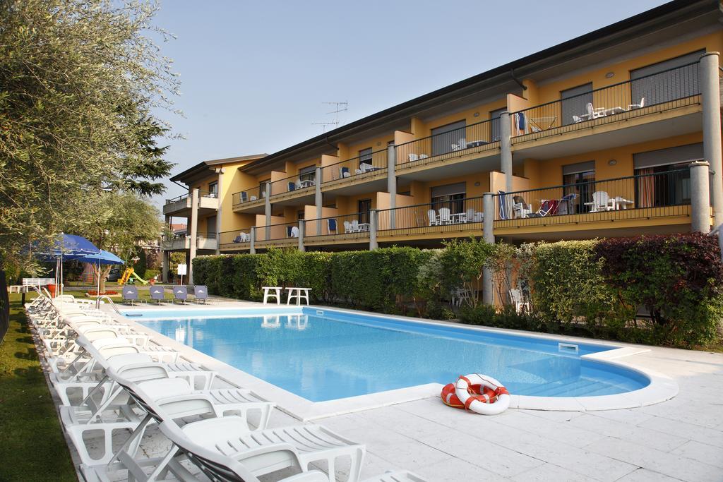 Residence Spiaggia D'Oro Desenzano del Garda Zewnętrze zdjęcie