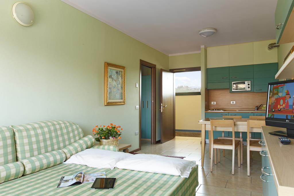 Residence Spiaggia D'Oro Desenzano del Garda Zewnętrze zdjęcie