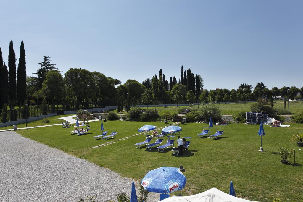 Residence Spiaggia D'Oro Desenzano del Garda Zewnętrze zdjęcie