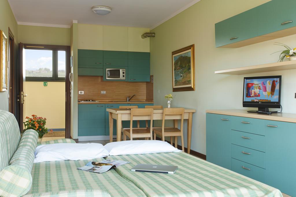 Residence Spiaggia D'Oro Desenzano del Garda Zewnętrze zdjęcie